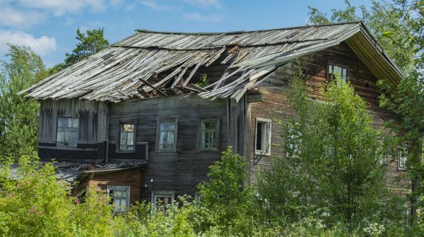 Cottage Demolition in Magnolia