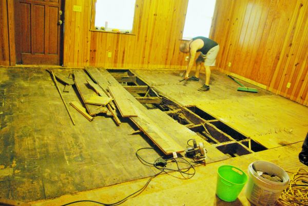 Subfloor Demolition in Magnolia